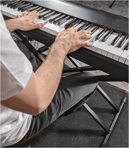 Jouer du piano du bout des doigts sans piano !